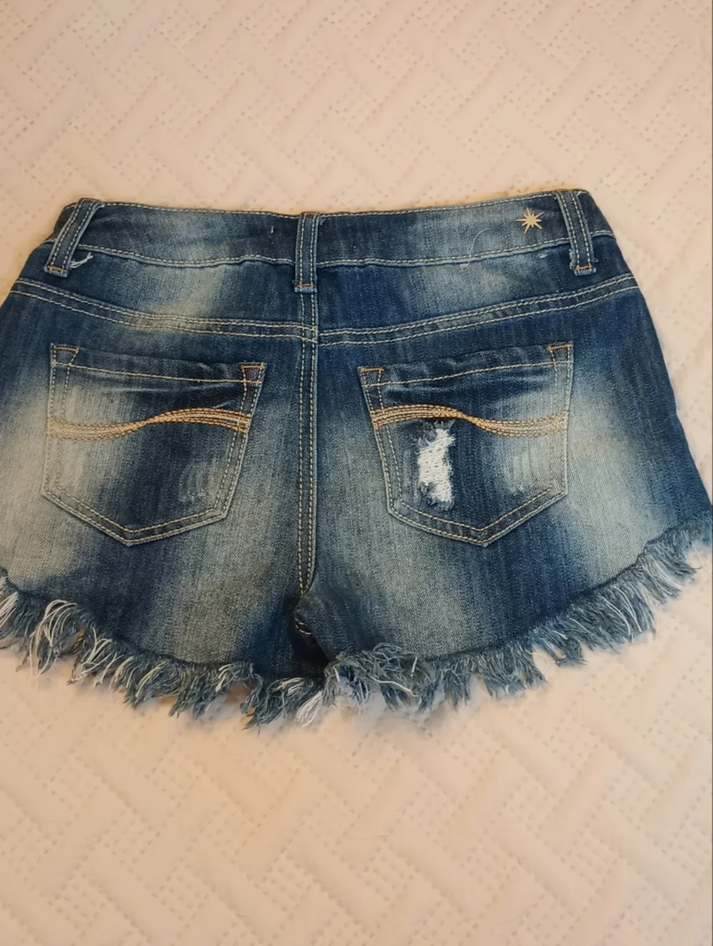 Almost‎ Famous Distressed Blue Denim Jeans 7